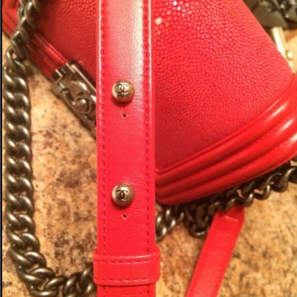 RARE STINGRAY CHANEL BOY BAG - Picture 11 of 15